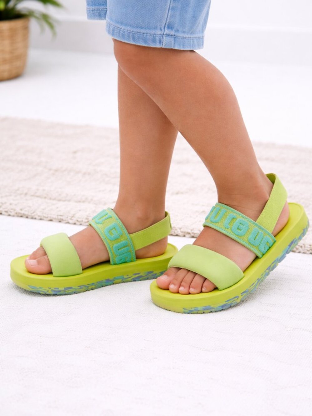 Ugg Zuma Sling Sandals Kids Size 13 Lime Green Slingback Strap Comfort Sandals